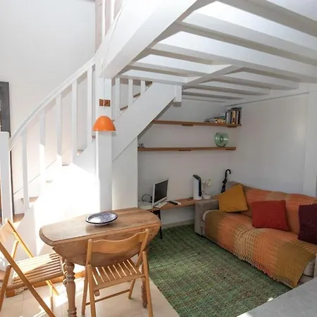 Cozy With Great Location - Bastille Apartament *